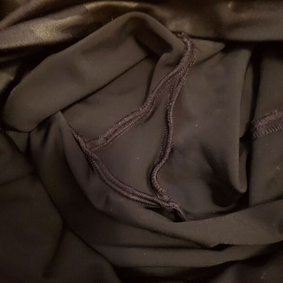 Spanx Faux leather Camo leggings. Black and grey. Shimmers. Size S. 26,5" Inseam - Picture 9 of 13